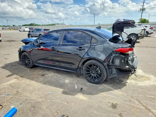 5YFEPMAEXNP322631 — 2022 Toyota Corolla, фото 2 с аукциона Copart 05.10.2026, Передняя часть