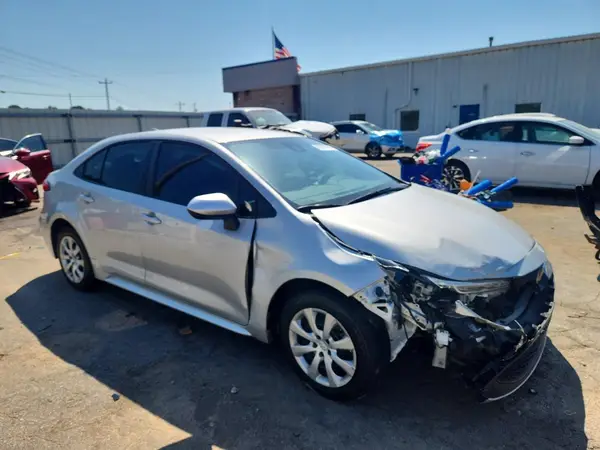5YFEPMAE5NP289697 — 2022 Toyota Corolla, фото 4 с аукциона Copart, Передняя часть