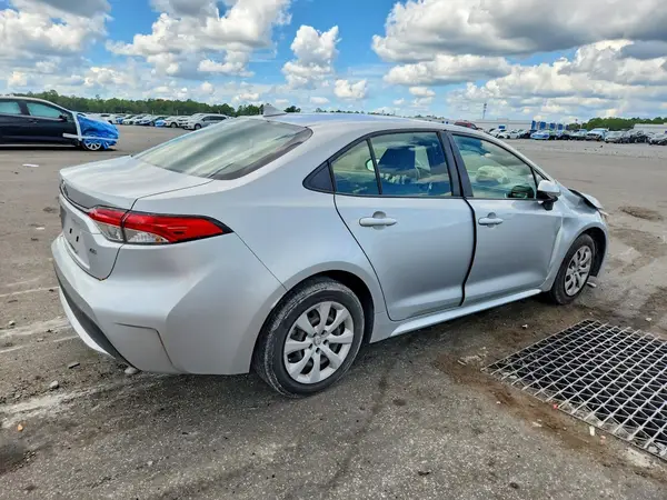 JTDEPMAE9NJ220144 — 2022 Toyota Corolla, фото 3 с аукциона Copart 02.10.2026, Передняя часть