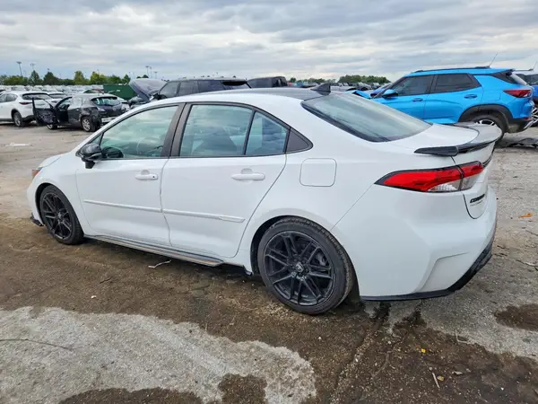 5YFS4MCE1NP136260 — 2022 Toyota Corolla, фото 2 с аукциона Copart, Боковая часть