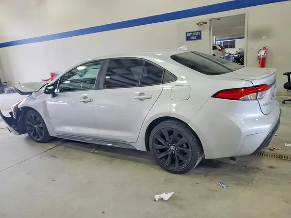 5YFS4MCE4NP111658 — 2022 Toyota Corolla, фото 2 с аукциона Copart, Передняя часть