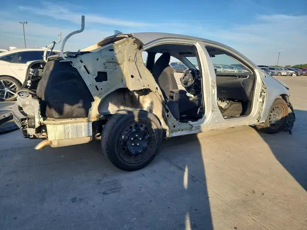 5YFEPMAE7NP378722 — 2022 Toyota Corolla, фото 3 с аукциона Copart 08.10.2026, Передняя часть