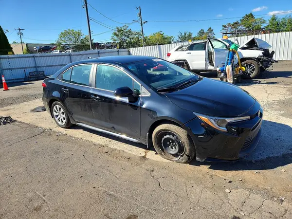5YFB4MDE0RP218839 — 2024 Toyota Corolla, фото 4 с аукциона Copart 13.10.2026, Боковая часть