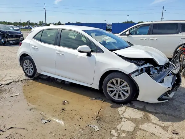 JTND4MBE9R3217513 — 2024 Toyota Corolla, фото 4 с аукциона Copart, Передняя часть
