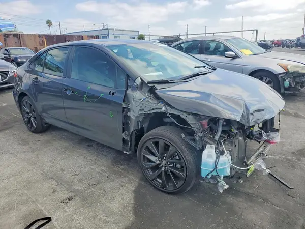 JTDBCMFEXR3045372 — 2024 Toyota Corolla, фото 4 с аукциона Copart 25.09.2026, Передняя часть