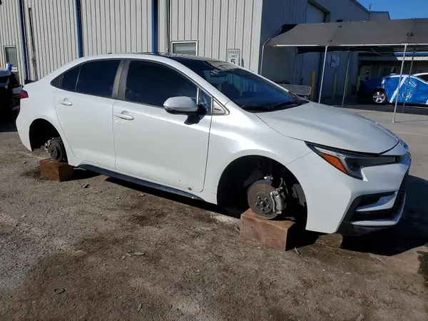 5YFT4MCE5RP198156 — 2024 Toyota Corolla, фото 4 с аукциона Copart, Вандализм