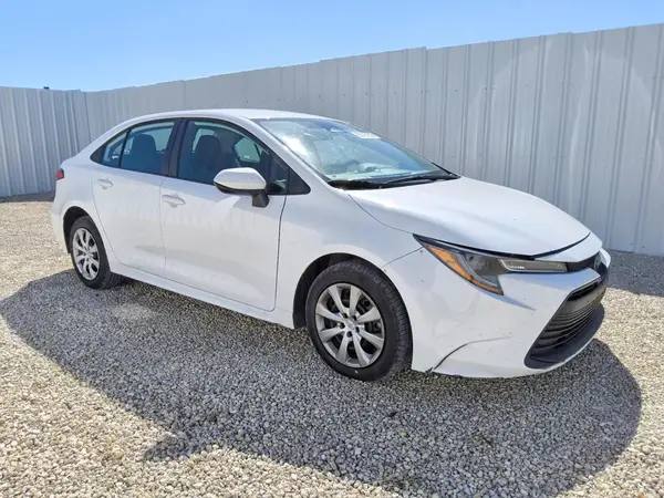 5YFB4MDE9SP315835 — 2025 Toyota Corolla, фото 4 с аукциона Copart, Мелкие вмятины и царапины