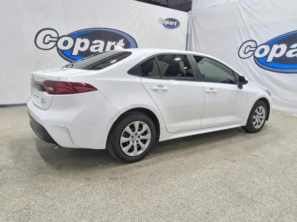 JTDBCMFE2S3068960 — 2025 Toyota Corolla, фото 3 с аукциона Copart 01.10.2026, Мелкие вмятины и царапины