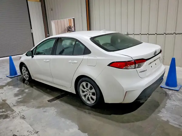 5YFB4MDE9SP321263 — 2025 Toyota Corolla, фото 2 с аукциона Copart 28.09.2026, Мелкие вмятины и царапины