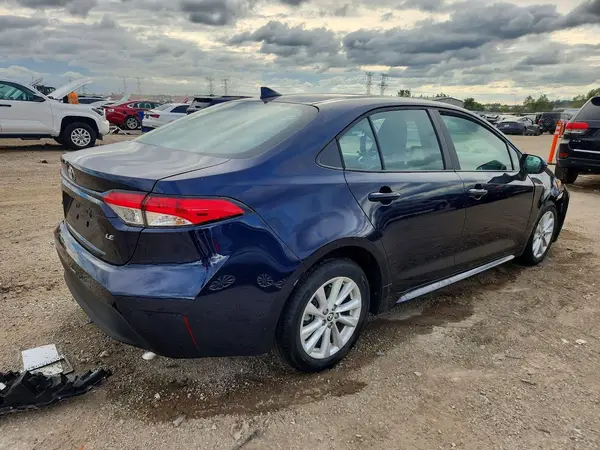 5YFB4MDE8SP357137 — 2025 Toyota Corolla, фото 3 с аукциона Copart, Боковая часть