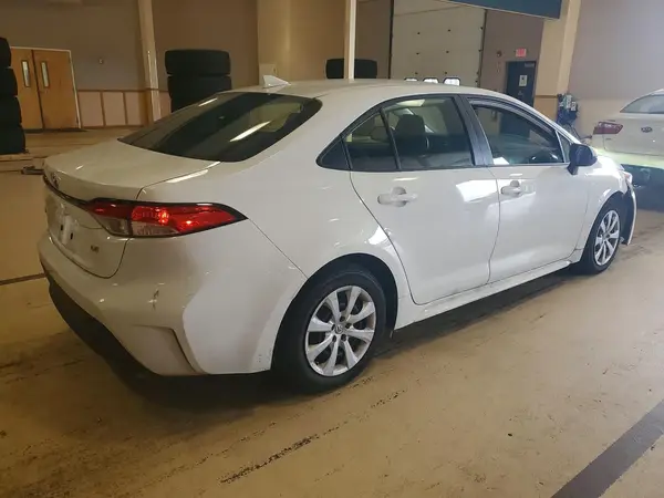 JTDB4MEE2T3044433 — 2026 Toyota Corolla, фото 3 с аукциона Copart, Передняя часть
