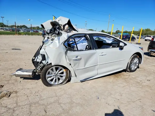 JTDBCMFE6T3138798 — 2026 Toyota Corolla, фото 3 с аукциона Copart, Повреждения со всех сторон