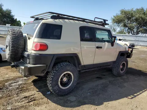 2010 TOYOTA FJ CRUISER VIN JTEBU4BF2AK071708 фото 3
