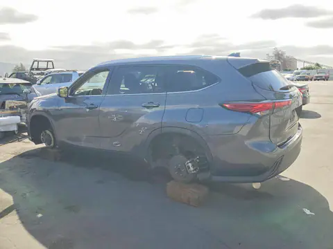 5TDGARAH7NS515408 — 2022 Toyota Highlander Hybrid, фото 2 с аукциона Copart 13.10.2026, Вандализм