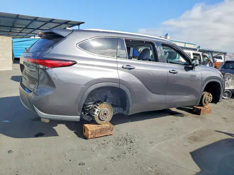 5TDGARAH7NS515408 — 2022 Toyota Highlander Hybrid, фото 3 с аукциона Copart 13.10.2026, Вандализм