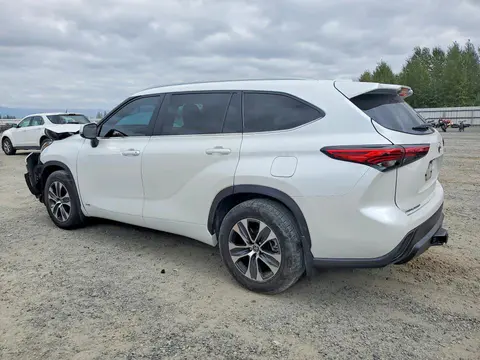 2023 Toyota HIGHLANDER HYBRID VIN 5TDKBRCHXPS579840 фото 2