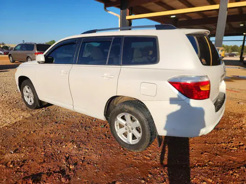 2010 Toyota Highlander Base VIN 5TDBK3EH5AS001355 фото 2