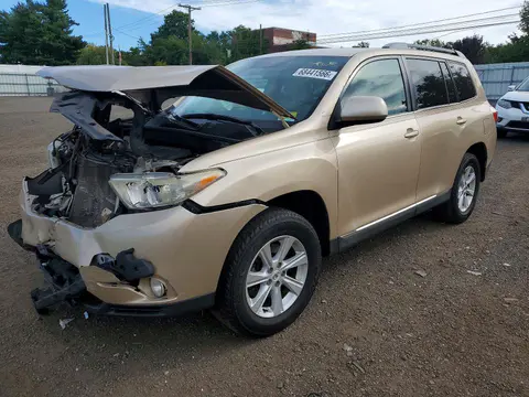 5TDBK3EH5BS042831 — 2011 Toyota Highlander, Передняя часть (Front End), фото до ремонта