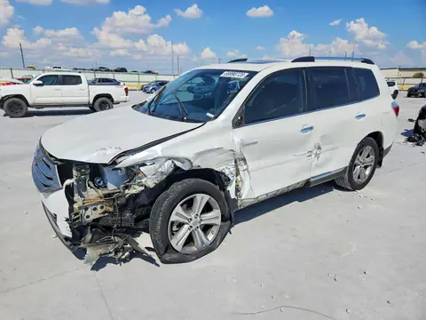 5TDYK3EH4DS101039 — 2013 Toyota Highlander, Передняя часть (Front End), фото до ремонта