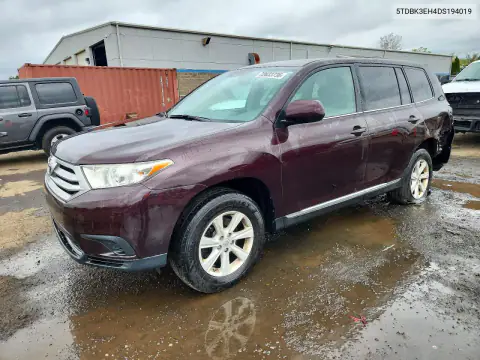 5TDBK3EH4DS194019 — 2013 Toyota Highlander, Задняя часть, фото до ремонта