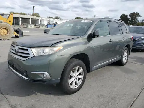 5TDZK3EH6DS115061 — 2013 Toyota Highlander, Боковая часть (Side), фото до ремонта