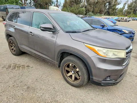 2014 Toyota Highlander VIN 5TDZKRFH7ES014355 фото 4
