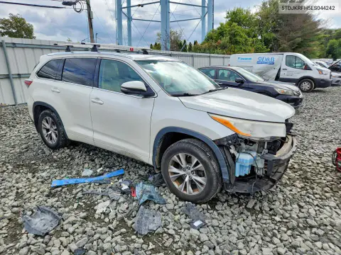 2014 Toyota Highlander Xle VIN 5TDJKRFH5ES044242 фото 4