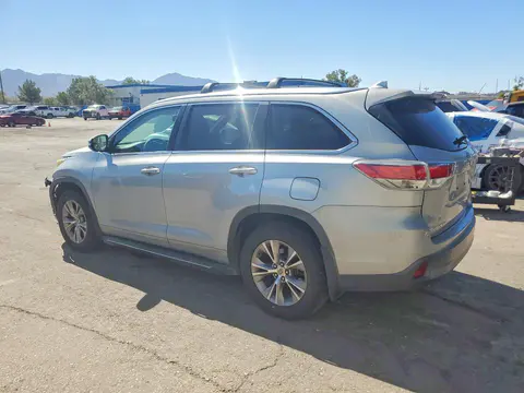 2015 Toyota Highlander VIN 5TDJKRFH8FS191852 фото 2