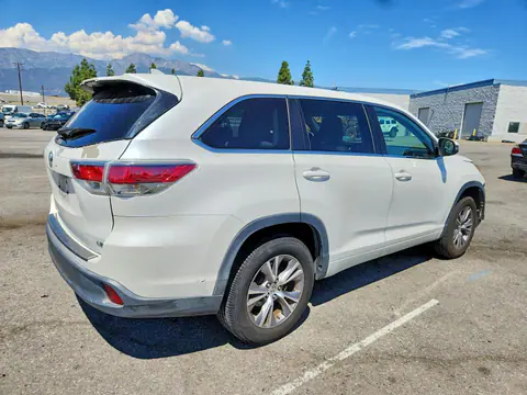 2015 Toyota Highlander VIN 5TDZKRFH0FS117148 фото 3