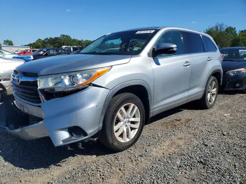 5TDBKRFH5FS184104 — 2015 Toyota Highlander, Передняя часть (Front End), фото до ремонта