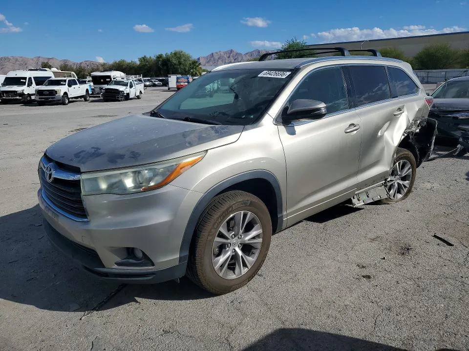 2015 Toyota Highlander VIN 5TDKKRFH8FS053636 фото 1