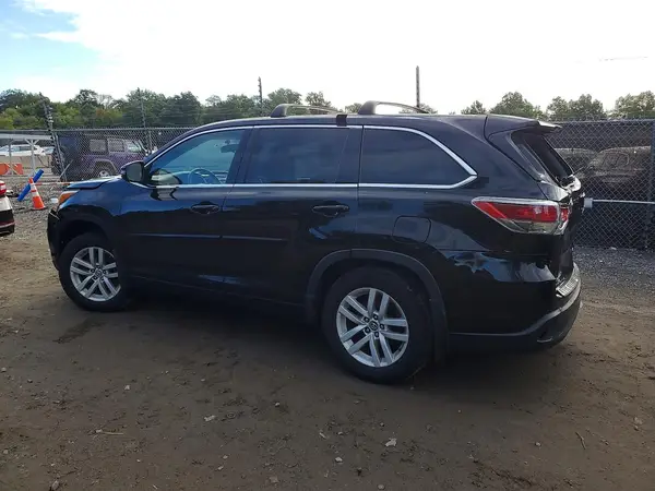 5TDBKRFH7GS266272 — 2016 Toyota Highlander, фото 2 с аукциона Copart, Передняя часть