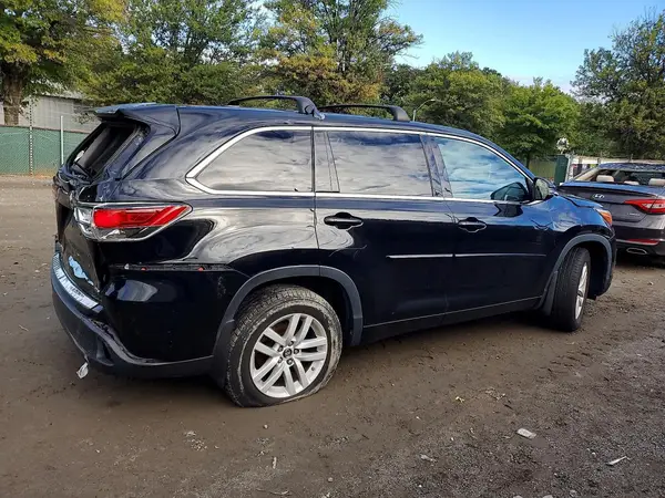 5TDBKRFH7GS266272 — 2016 Toyota Highlander, фото 3 с аукциона Copart, Передняя часть