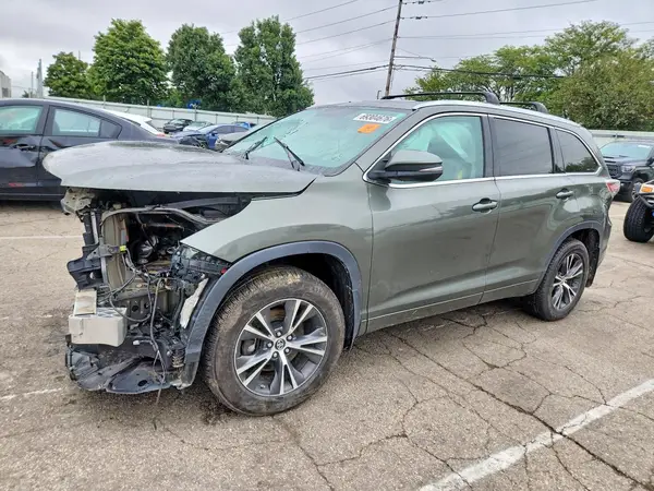 5TDJKRFH7GS327146 — 2016 Toyota Highlander, Передняя часть (Front End), фото до ремонта