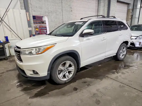 5TDDKRFH2GS333398 — 2016 Toyota Highlander, Задняя часть (Rear End), фото до ремонта