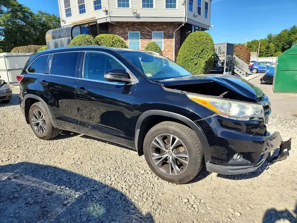 5TDJKRFH0GS295592 — 2016 Toyota Highlander, фото 4 с аукциона Copart 30.09.2026, Передняя часть