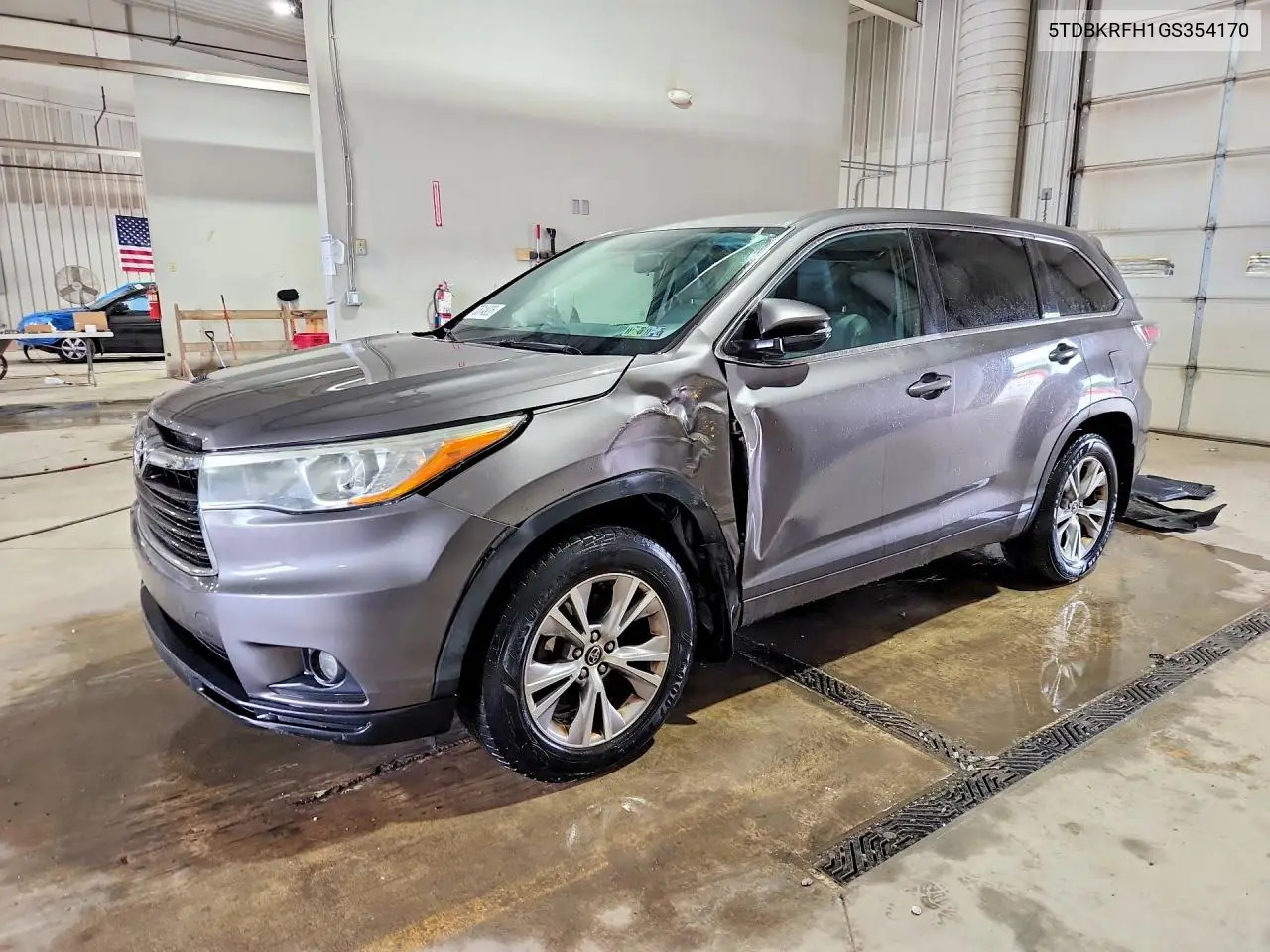 2016 Toyota Highlander Le Plus VIN 5TDBKRFH1GS354170 фото 1