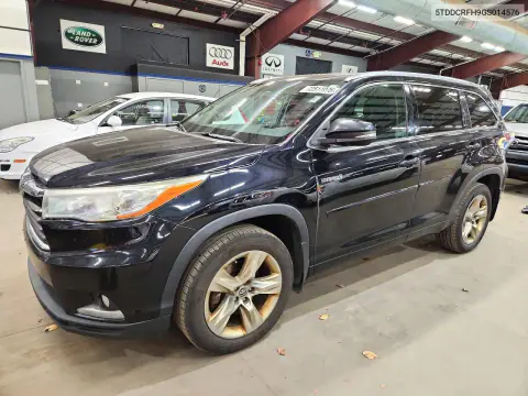 5TDDCRFH9GS014576 — 2016 Toyota Highlander, Мелкие вмятины и царапины, фото до ремонта