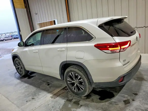 5TDZARFH7HS026724 — 2017 Toyota Highlander, фото 2 с аукциона Copart, Боковая часть