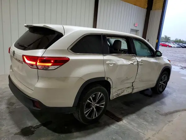 5TDZARFH7HS026724 — 2017 Toyota Highlander, фото 3 с аукциона Copart, Боковая часть