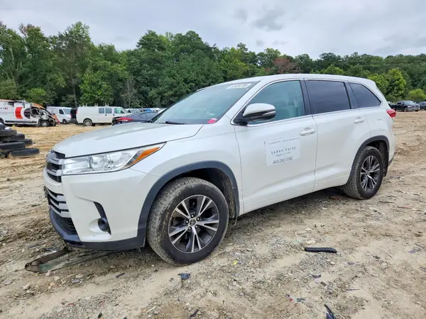 5TDBZRFH0HS358952 — 2017 Toyota Highlander, Задняя часть (Rear End), фото до ремонта