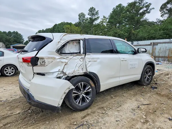 5TDBZRFH0HS358952 — 2017 Toyota Highlander, фото 3 с аукциона Copart 06.10.2026, Задняя часть