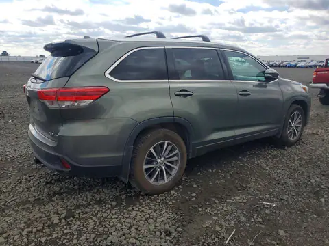 5TDJZRFH5HS356528 — 2017 Toyota Highlander, фото 3 с аукциона Copart 30.09.2026, Передняя часть