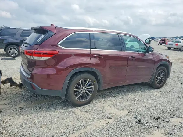 5TDJZRFHXHS371610 — 2017 Toyota Highlander, фото 3 с аукциона Copart, Боковая часть