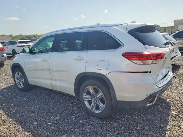 5TDDZRFH3HS482156 — 2017 Toyota Highlander, фото 2 с аукциона Copart, Задняя часть