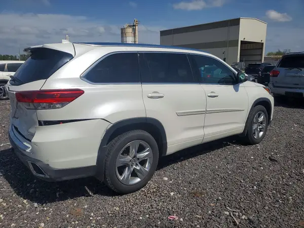 5TDDZRFH3HS482156 — 2017 Toyota Highlander, фото 3 с аукциона Copart, Задняя часть