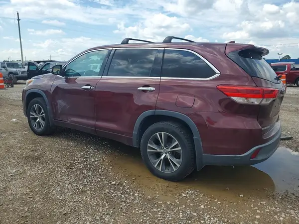 5TDBZRFH7HS386201 — 2017 Toyota Highlander, фото 2 с аукциона Copart 05.10.2026, Мелкие вмятины и царапины