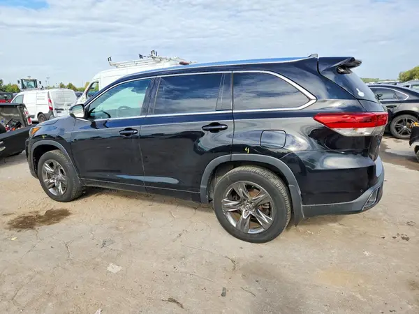 5TDDZRFH4HS390473 — 2017 Toyota Highlander, фото 2 с аукциона Copart, Боковая часть