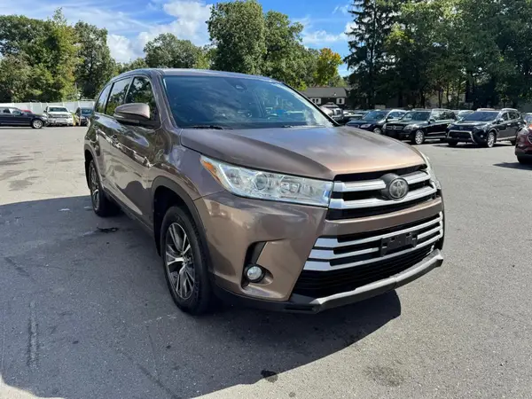 5TDBZRFH7HS393245 — 2017 Toyota Highlander, фото 4 с аукциона Copart 25.09.2026, Мелкие вмятины и царапины