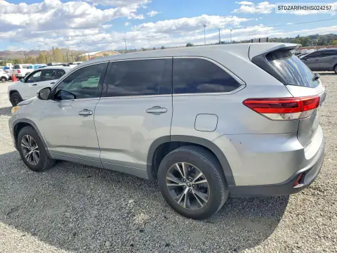 2017 Toyota Highlander Le VIN 5TDZARFH3HS024257 фото 2